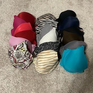 Lot of 18 Maidenform Bras Size 36B